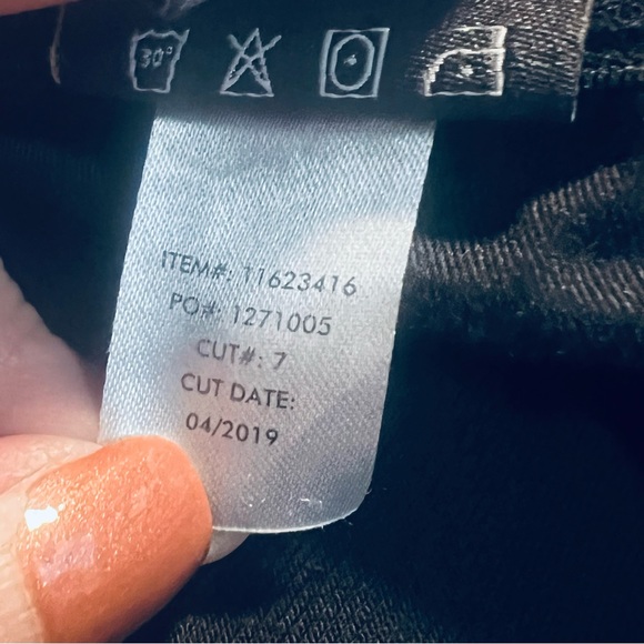 TORRID Sky High Skinny Jeans Ripped Black Size 24T - Picture 15 of 15